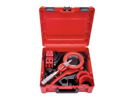 Пластмассовый чемодан с комплектом ROCUT 110