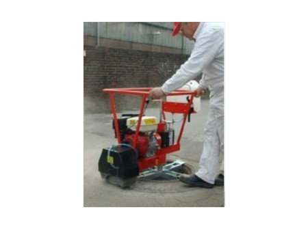 Фрезерная машина для вырезания люков в асфальте и бетоне Фрезерная машина для вырезания люков в асфальте и бетоне